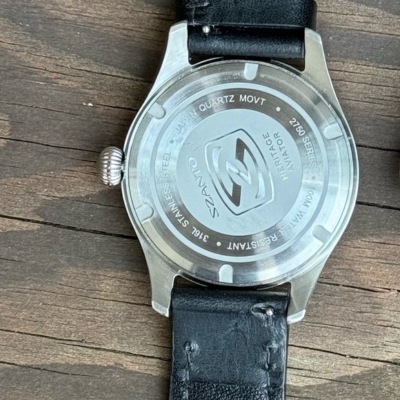 Black Men's Watch - Picture 3 of 4